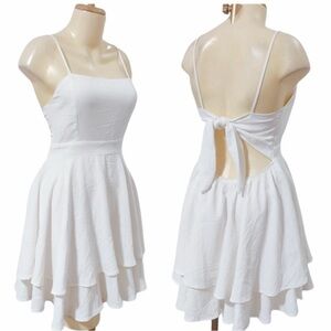 LOVELY DAY White frilly dress